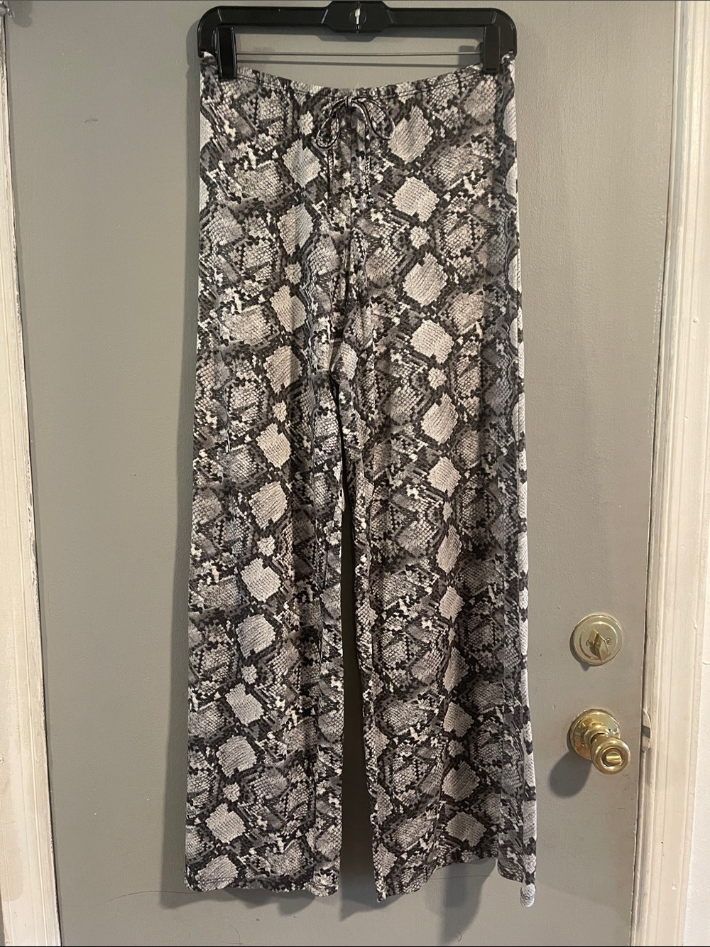 Jordan Taylor Gray & Black Snake-Print Wide Leg Pants Size S